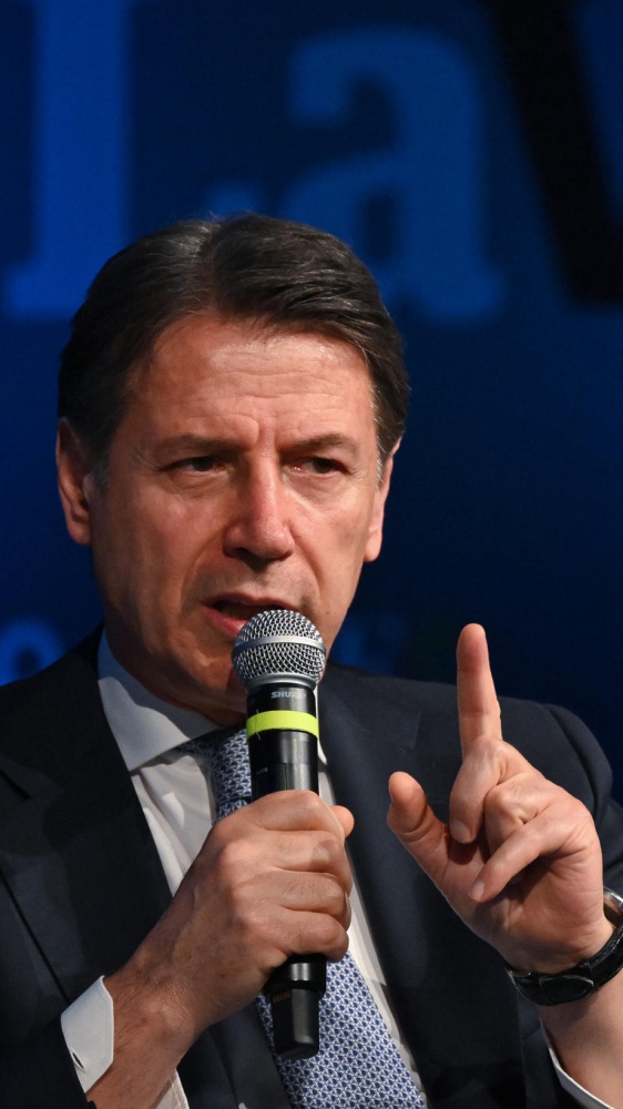 "La malattia, un fulmine a ciel sereno": Giuseppe Conte ospite di Monica Setta