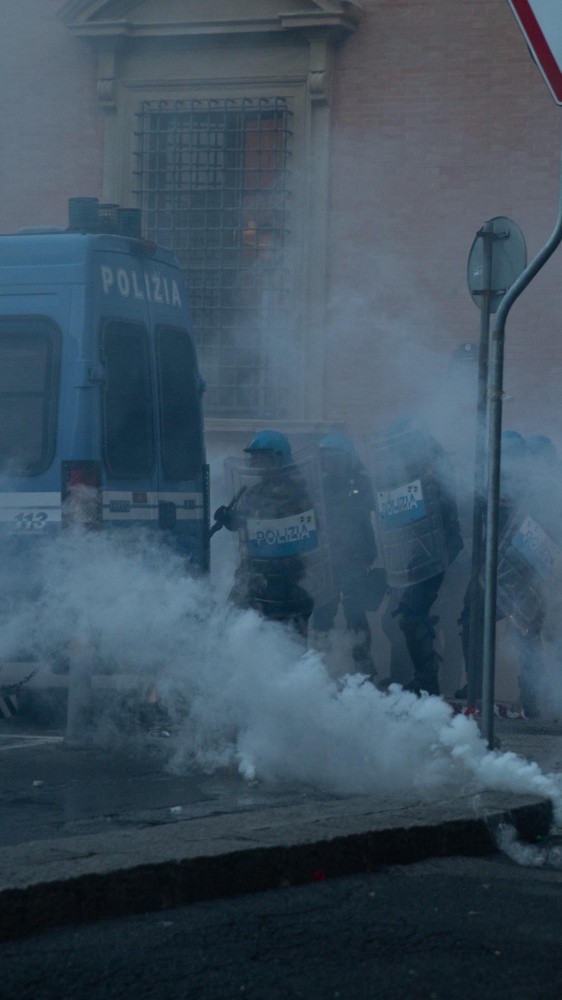 La morte di Abderrahim Fakir, manifestazione con scontri a Bologna