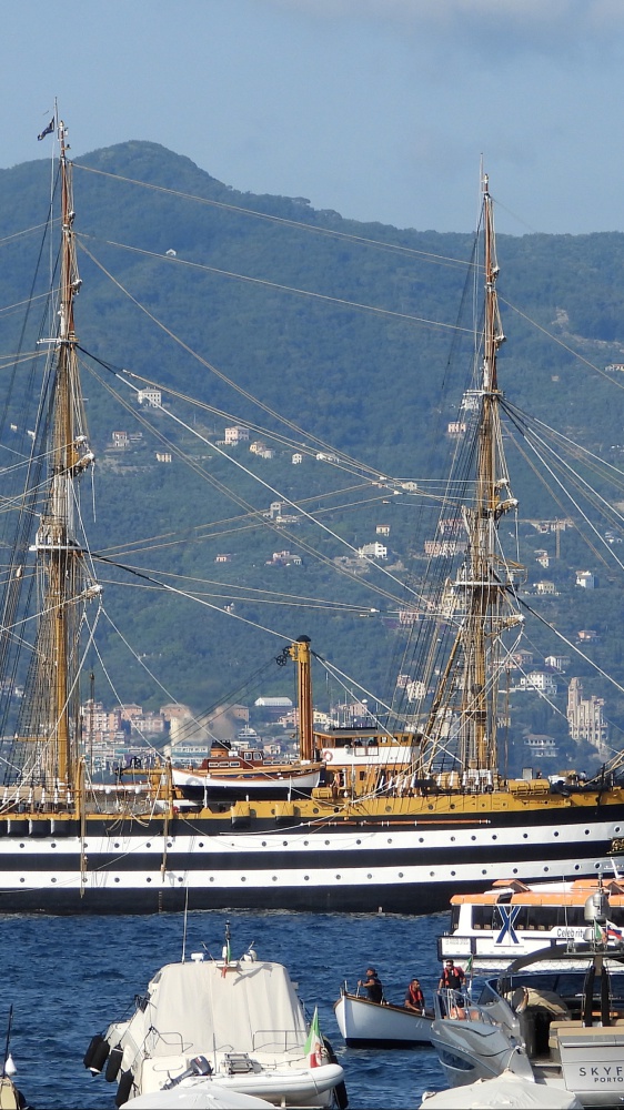 La nave Vespucci batte ogni record nel suo viaggio intorno al mondo, ecco cosa è accaduto