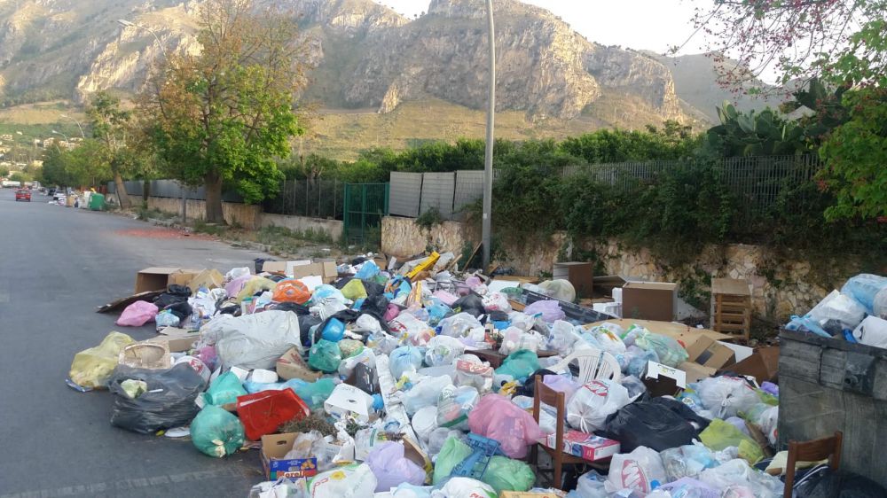 Lazio, Campania e Sicilia maglie nere in gestione rifiuti