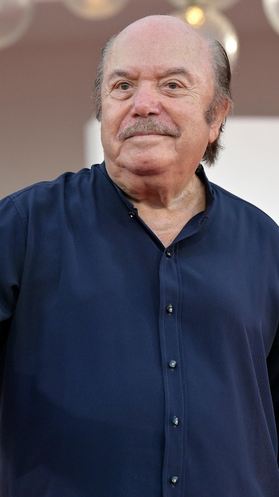 Lino Banfi racconta i suoi 90 anni: in arrivo l'autobiografia ufficiale. Ecco quando