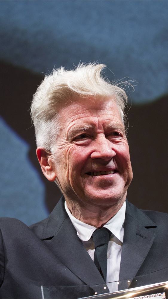 Lunga vita a David Lynch, regista che ha messo in scena l'oscurità attraverso la luce