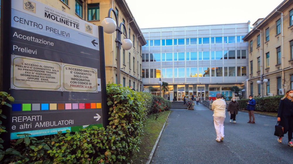 Madre affoga la figlia di dieci mesi nella vasca da bagno nel torinese, era in preda alla depressione post parto