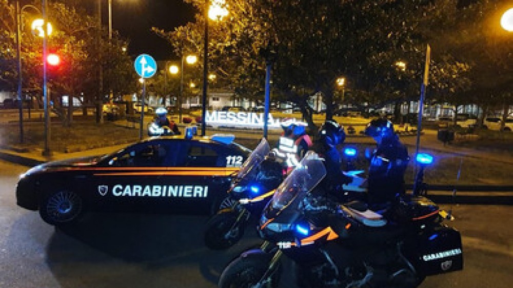Mafia, colpo a clan messinese, 86 misure cautelari eseguite dai carabinieri: le mani del clan sulle discoteche