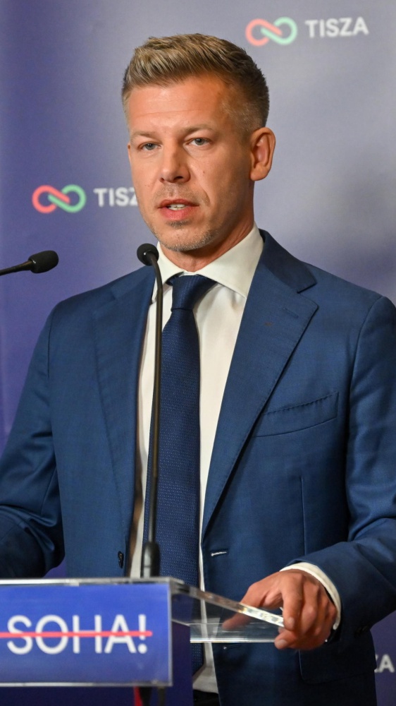 Magyar trionfa in Ungheria, si chiude dopo sedici anni l'era di Viktor Orban