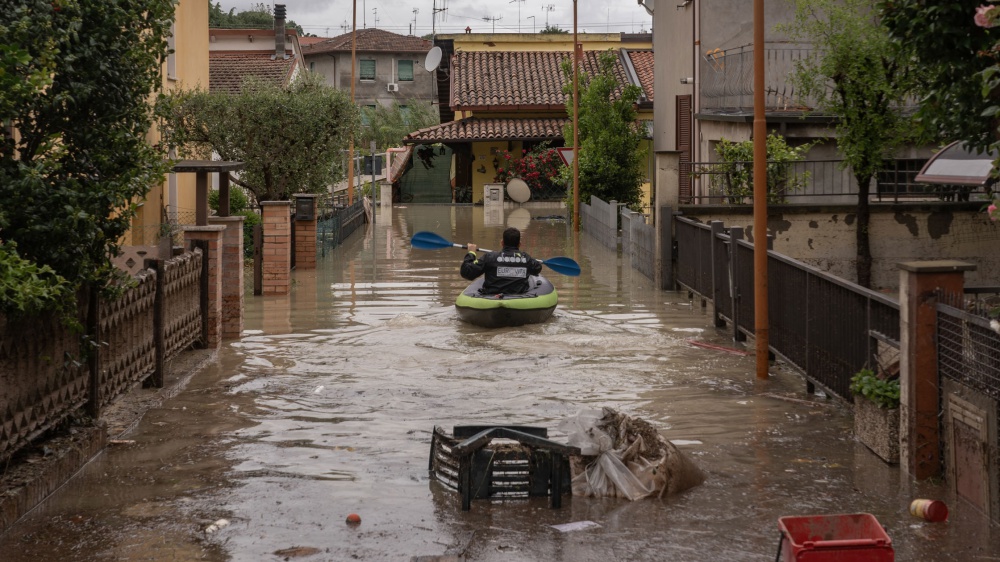 Maltempo: emergenza in Emilia-Romagna e allerta in altre regioni. L’Italia percossa da inondazioni e nubifragi.