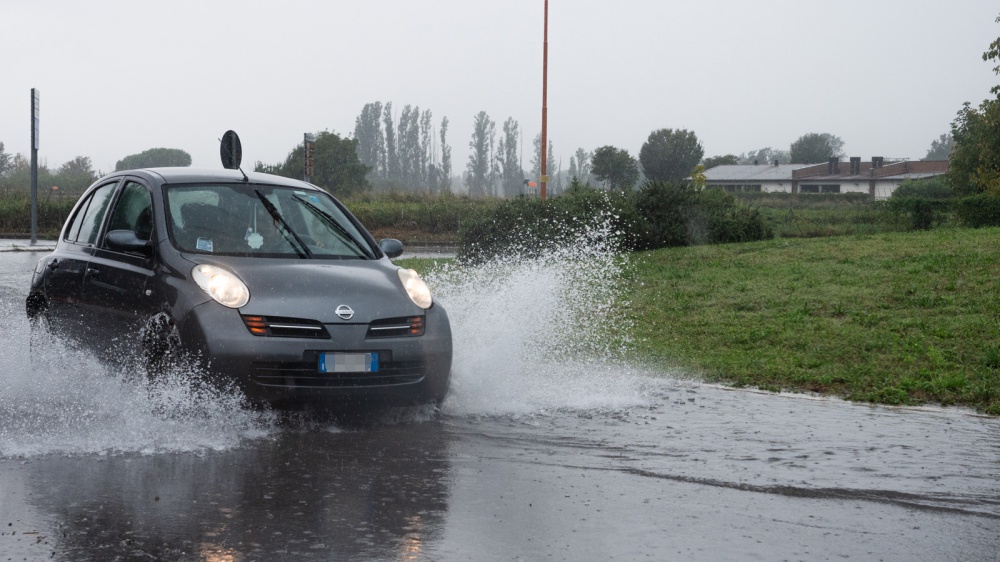 Maltempo, tra stasera e domani allerta meteo in numerose regioni, per Lombadia  e Sardegna allarme idrogeologico