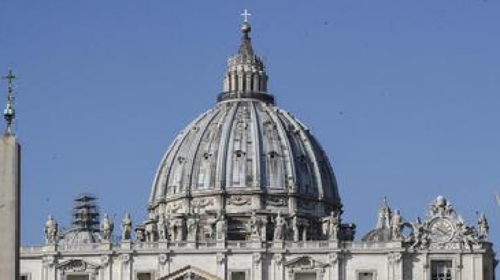 Mano durissima del Vaticano contro i dipendenti no vax, le sanzioni vanno dal demansionamento fino al licenziamento