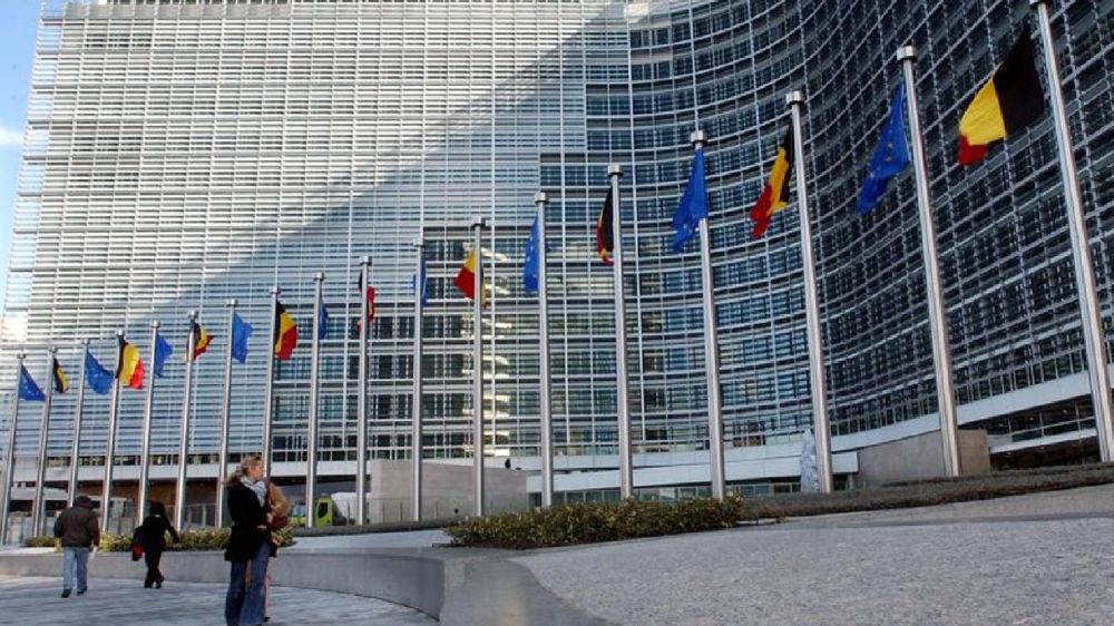 Manovra, Bruxelles preoccupata per il debito