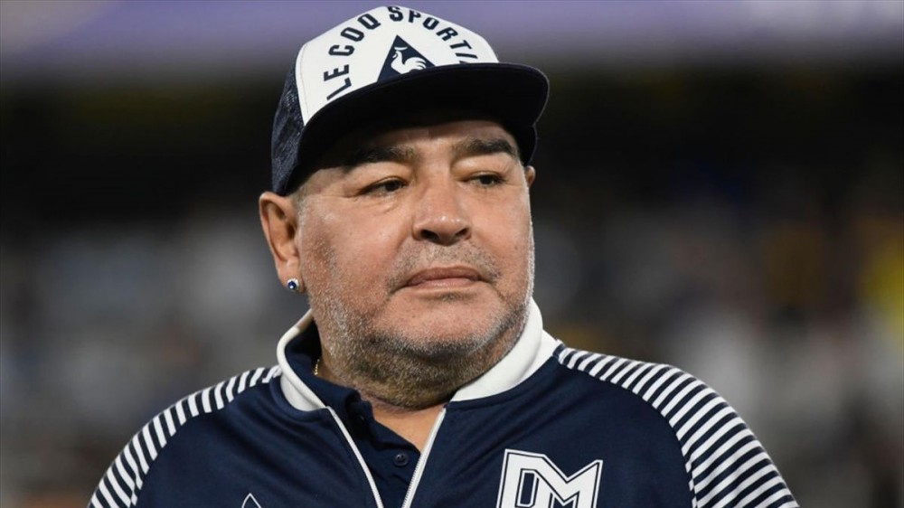 Maradona, per la perizia morte si poteva evitare, la commissione medica punta il dito sui medici Luque e Cosachov