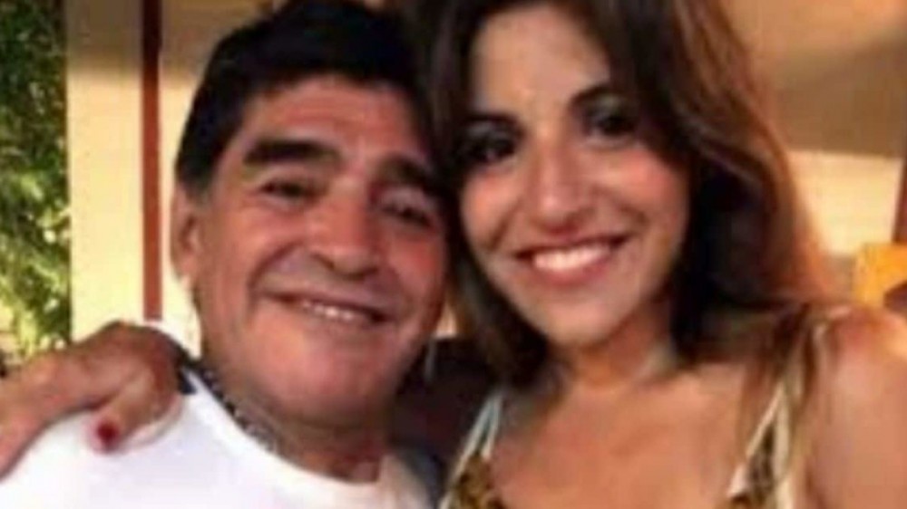 Maradona, se non avessi un figlio mi sarei già suicidata, dichiarazione choc della figlia Giannina