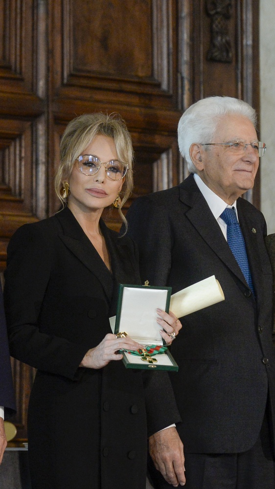 Marina Berlusconi è Cavaliere del Lavoro, la cerimonia al Quirinale. Ecco le parole dedicate a suo padre Silvio...