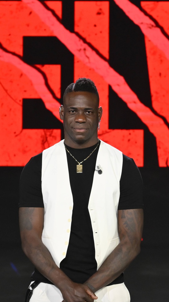 Mario Balotelli: "Non ho nulla da invidiare a Messi e Ronaldo"