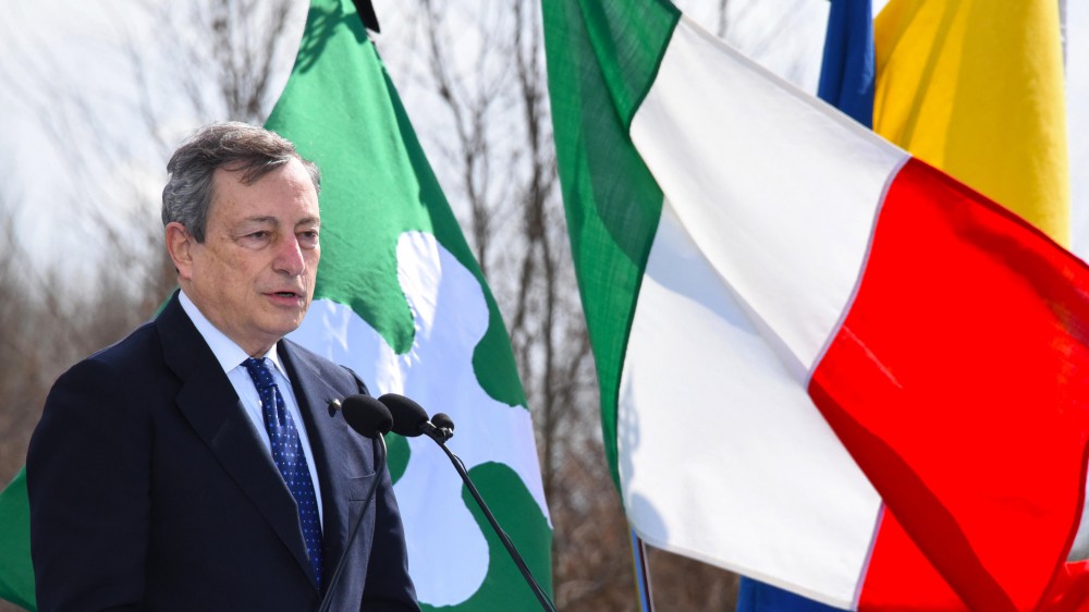Mario Draghi a Bergamo per la Giornata Nazionale in memoria delle vittime del Covid; lo Stato c'è, ha detto il premier