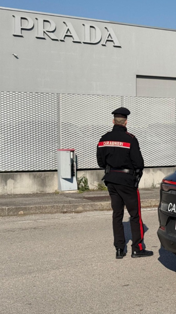 Maxi furto nello stabilimento di Prada a Venezia: centinaia di scarpe griffate rubate, per un valore di centinaia di migliaia di euro