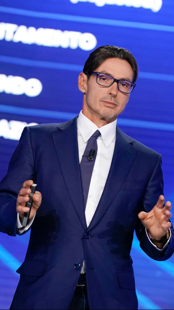 Mediaset presenta i nuovi palinsesti: il Grande Fratello diventa 'Super Vip', Nuzzi a Pomeriggio Cinque, tornano Il Senso della vita e Scherzi a parte