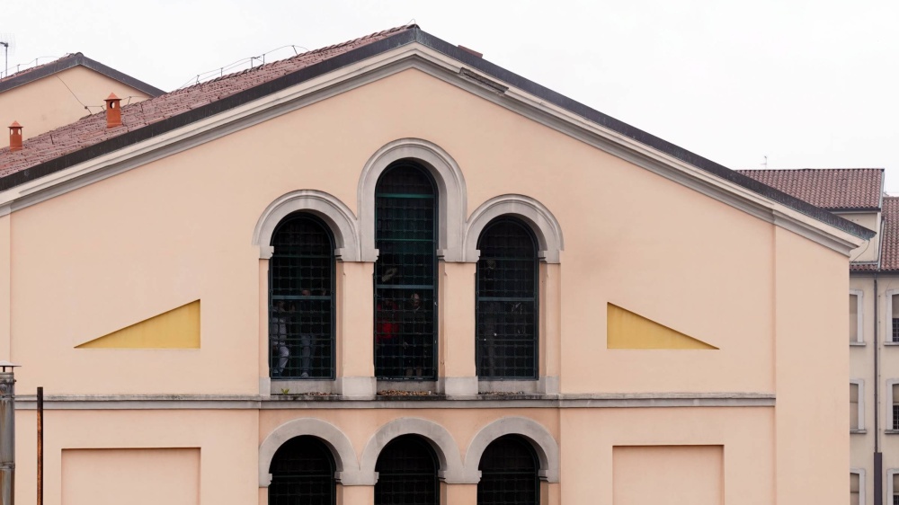 Milano, incendio nel carcere di San Vittore. Morto un detenuto di diciotto anni