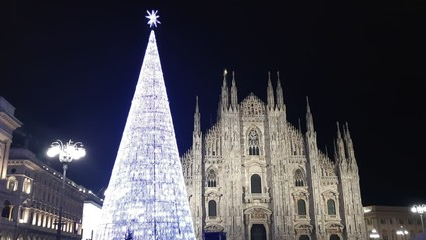 Milano, oggi l’accensione dell’albero di Natale in Piazza Duomo