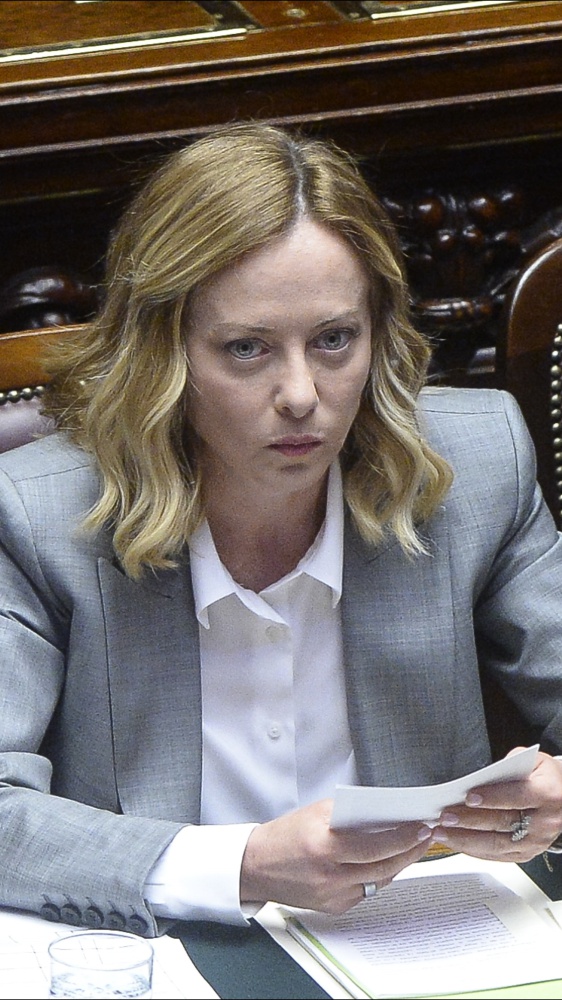 Minacce alla figlia di Giorgia Meloni. Il professore campano si scusa: gesto stupido, ma non cambio idee politiche