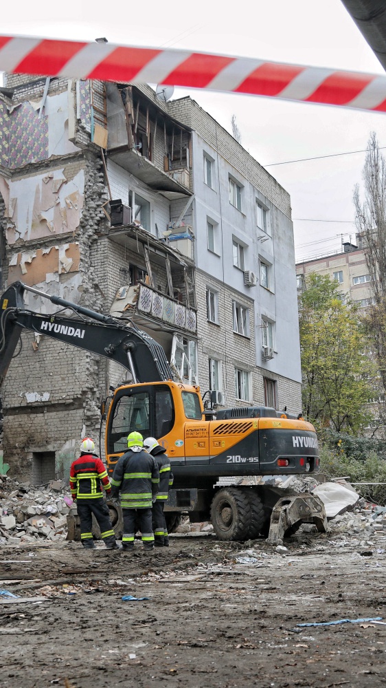Missili sulla città di Zelensky, almeno due morti. Kiev colpisce Donetsk e Bryansk. Cremlino, impossibile al momento la pace