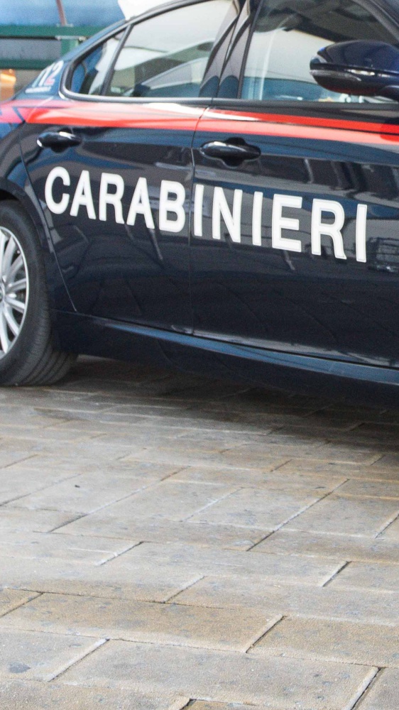 Modena: porta il cadavere della moglie in furgone dai Carabinieri, arrestato 48 enne