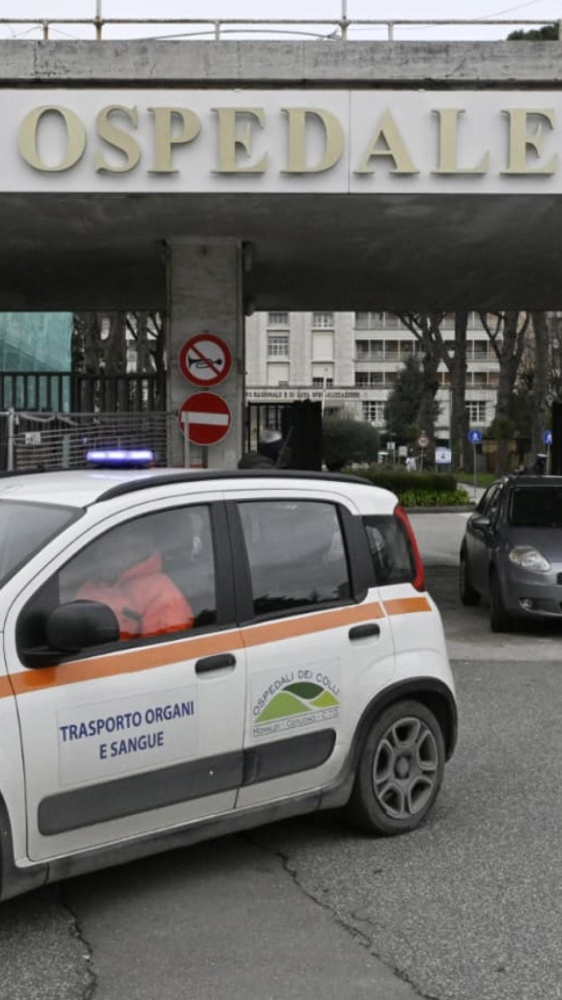 Monaldi: corsa contro il tempo per il piccolo Tommaso, in attesa di un cuore nuovo, Meloni telefona alla madre