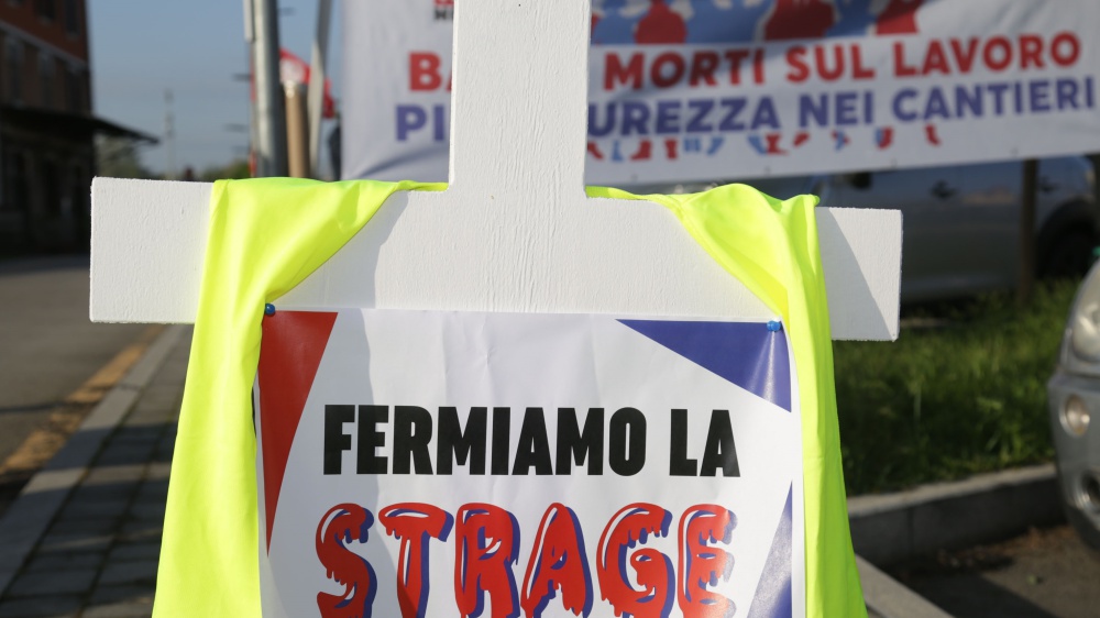 Morti sul lavoro: operaio perde la vita a Brindisi in uno zuccherificio, 9 anni fa suo padre morì sul lavoro