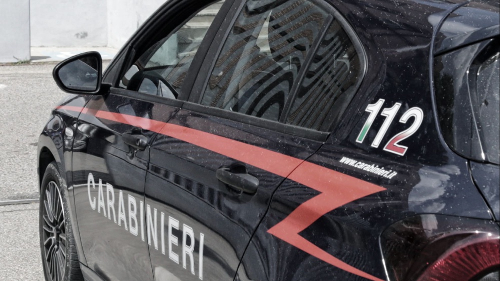 Muore per arresto cardiaco dopo l'uso del taser da parte dei carabinieri, aperta inchiesta a Bolzano