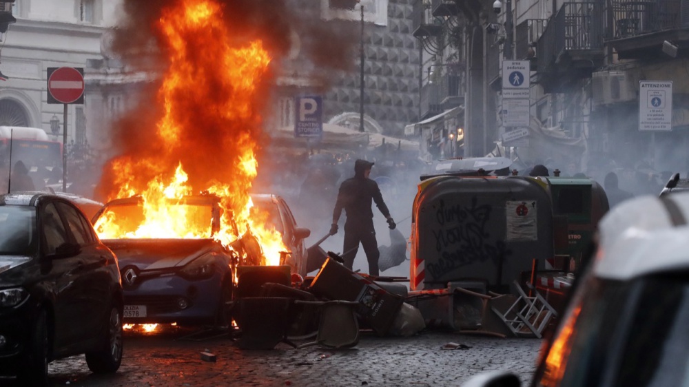 Napoli, dopo il caos in città arrestate 8 persone. Prefetto Palomba: "La violenza va combattuta con tutti i mezzi"