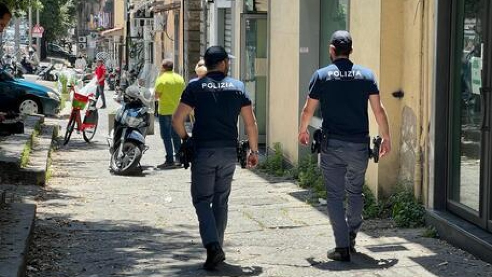 Napoli: sorelle sfregiate con l'acido, caccia ai responsabili, la Procura indaga per deturpazioni permanenti