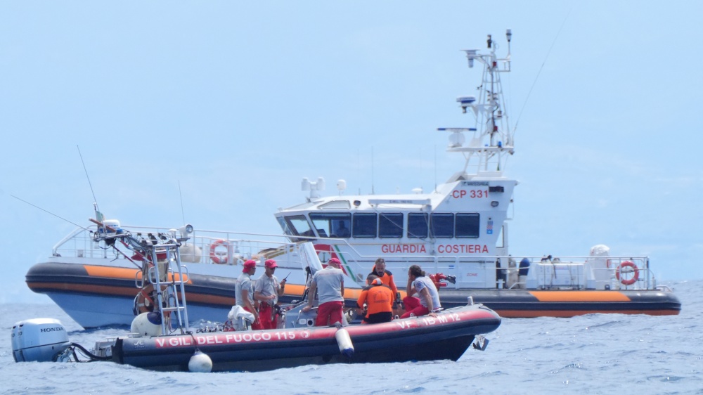 Naufragio di Porticello, interrogato un marinaio del Bayesian: "Ho segnalato la tempesta al capitano, siamo stati sbalzati in acqua"