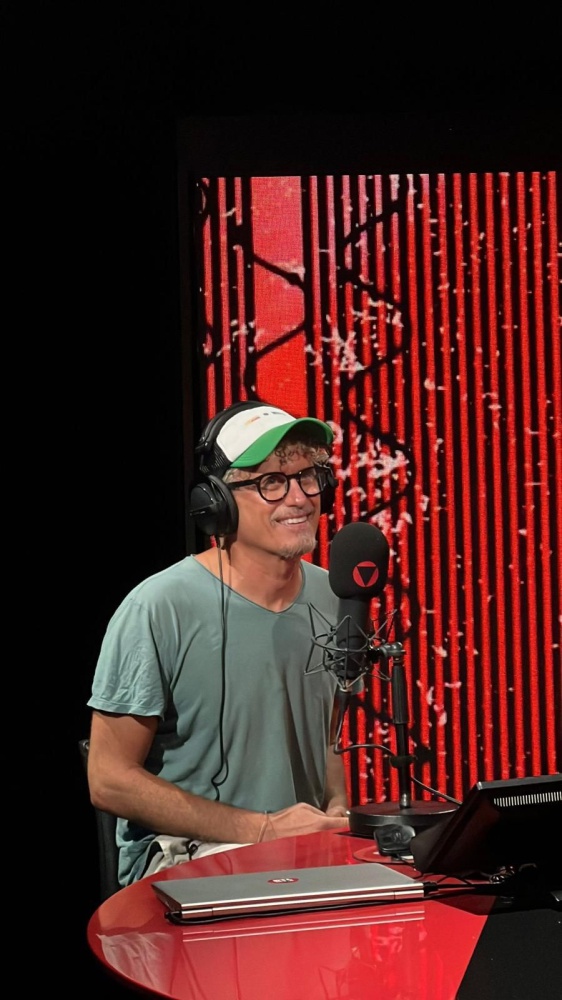 Niccolò Fabi a RTL 102.5: “Il disco è stato registrato in una baita in montagna e ci ha regalato delle cose vere. Diversi amici e compagni di viaggio mi hanno accompagnato in questo viaggio e saranno nei teatri con me”