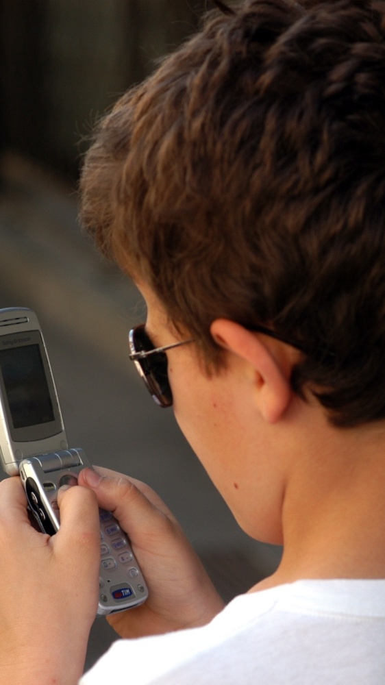 Ocse, 17% bimbi in ansia senza smartphone o tablet