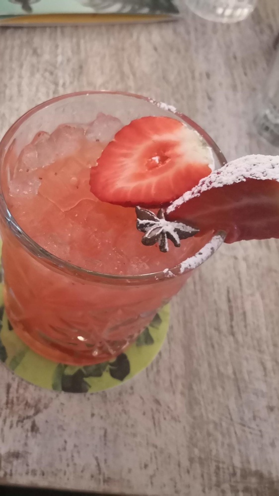 Oggi è  il World Aperitivo Day: tra cocktail e chiacchiere è uno dei riti sociali più amati