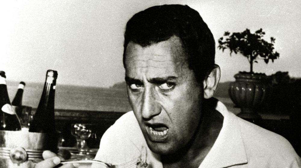 Oggi Alberto Sordi avrebbe compiuto 100 anni, Mattarella: “Simbolo del cinema italiano”