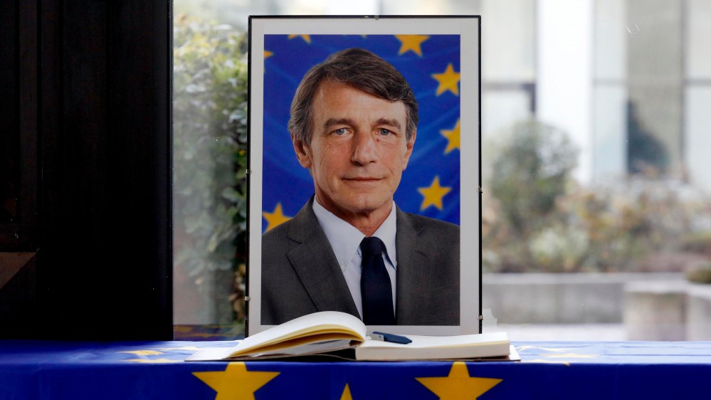 Oggi il parlamento europeo commemora Sassoli, domani l’elezione del nuovo presidente