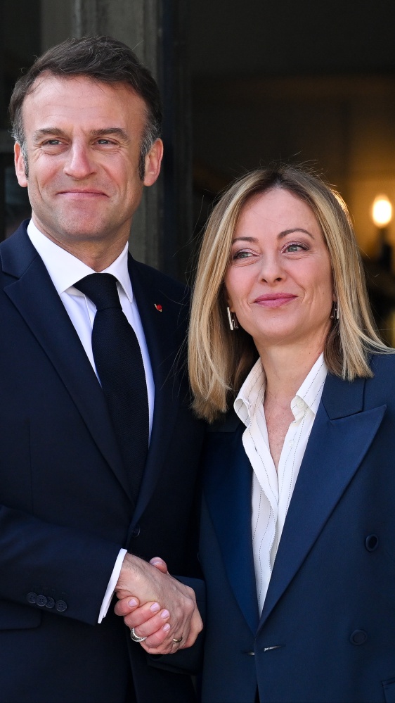 Oggi l'incontro tra Meloni e Macron. Tanti i temi sul tavolo, il destino di Kiev è la priorità