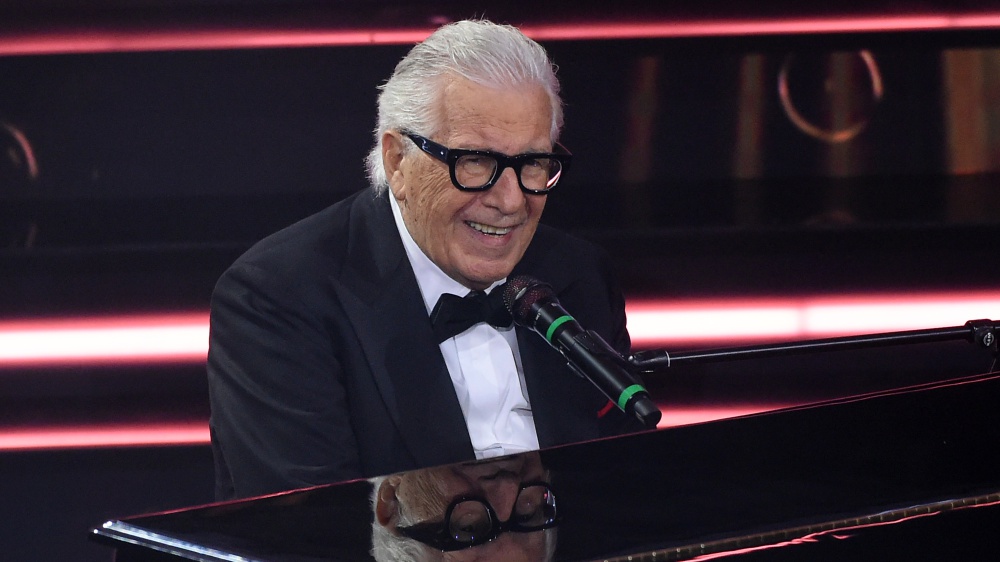 Oggi, sabato 27 luglio, compie 85 anni un mito della musica italiana: Peppino di Capri