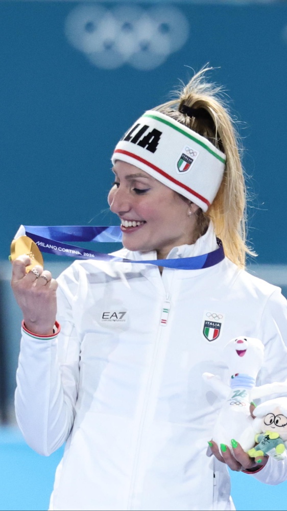 Olimpiadi Milano-Cortina, avvio azzurro: oro Lollobrigida e doppio podio in discesa