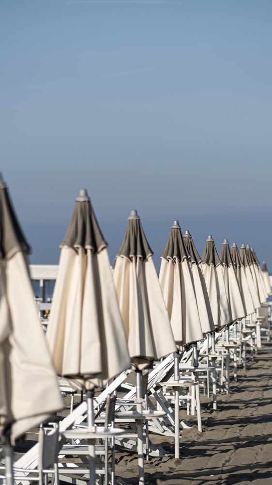 Ombrelloni chiusi: riuscita a metà per la protesta degli esercenti degli stabilimenti balneari