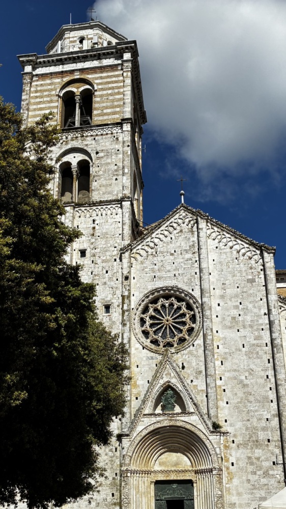 Ottava tappa del Giro, le terrazze di Chieti e Fermo: tra panorami mozzafiato, tanta storia e qualche leggenda