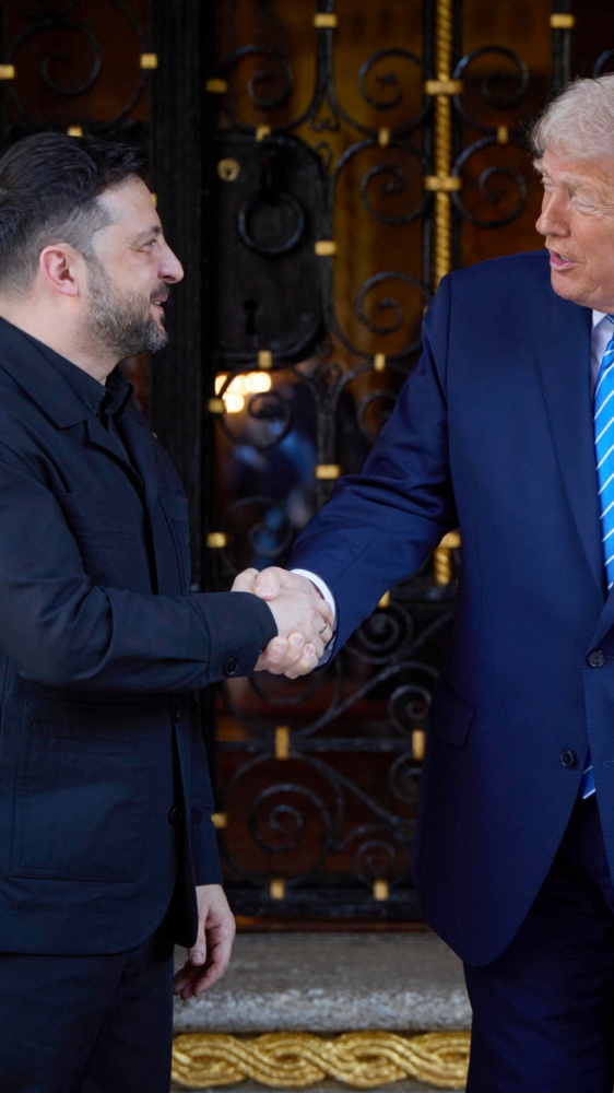 Pace in Ucraina, si continua a trattare. Trump e Putin si sentirenno ancora