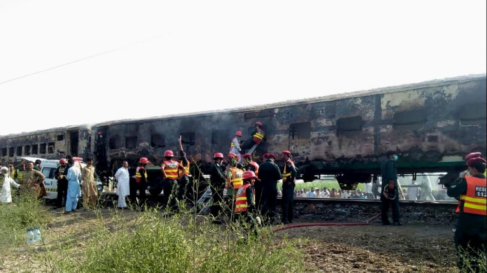 Pakistan, rogo su treno passeggeri, 73 vittime