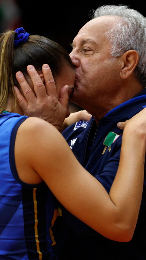Pallavolo, l'Italia femminile sul tetto del mondo, le azzurre di Velasco sono imbattibili