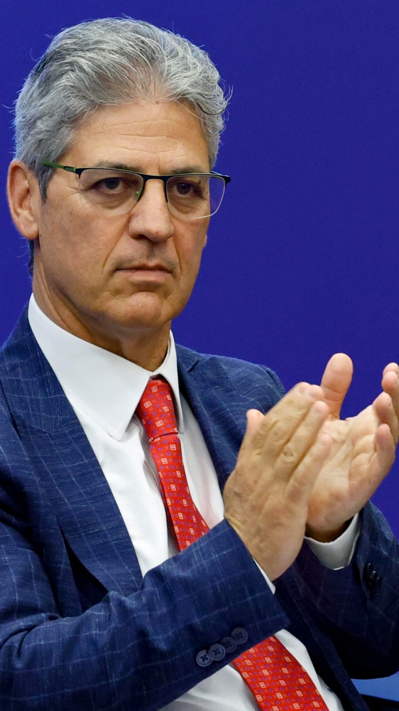 Paolo Petrecca rimette il mandato,