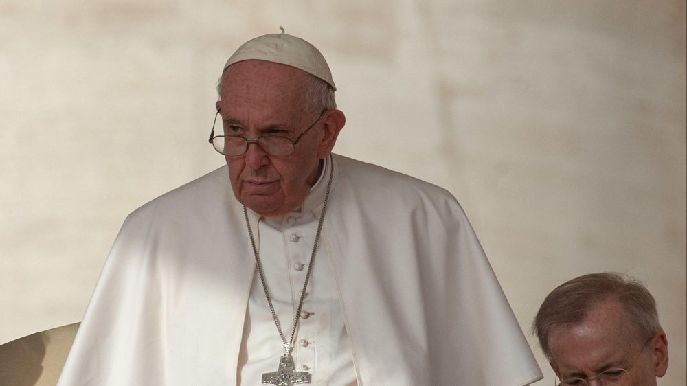Papa Francesco ai seminaristi: attenzione, anche preti e suore hanno il vizio del porno sul web, il diavolo entra da lì