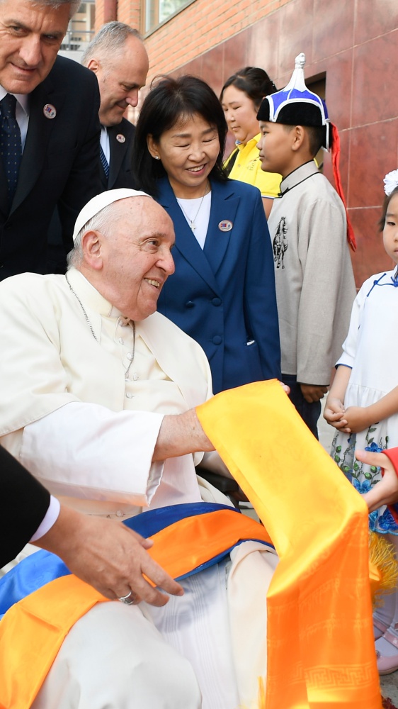 Papa Francesco dalla Mongolia auspica la pace universale, diamoci da fare insieme, l'appello di Bergoglio
