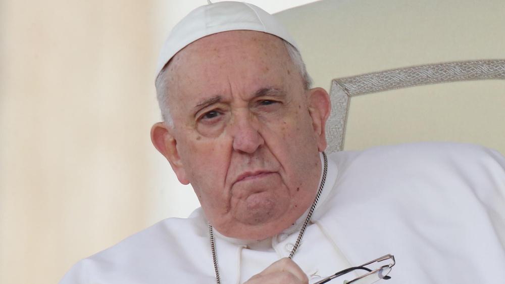Papa Francesco: "Il celibato dei preti può essere rivisto, è una prescrizione temporanea"