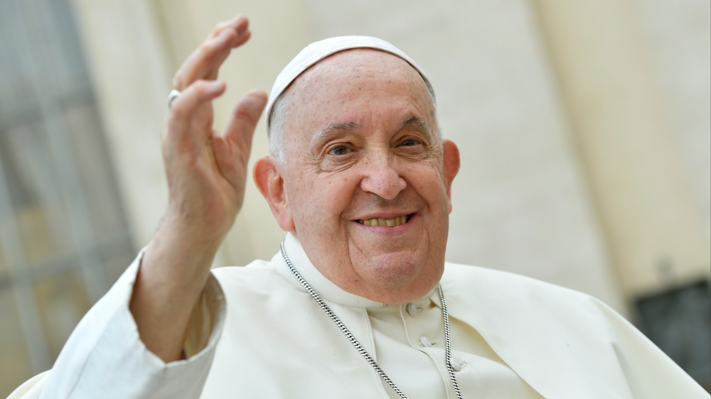 Papa Francesco in Aula Paolo VI non legge la catechesi: "Non sto ancora bene"