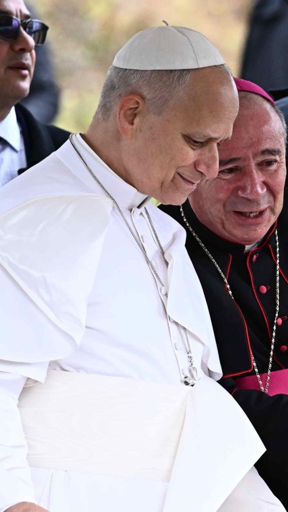 Papa Leone XIV in Africa: "Trump non mi fa paura,non voglio aprire un dibattito"" parlerò sempre contro i conflitti